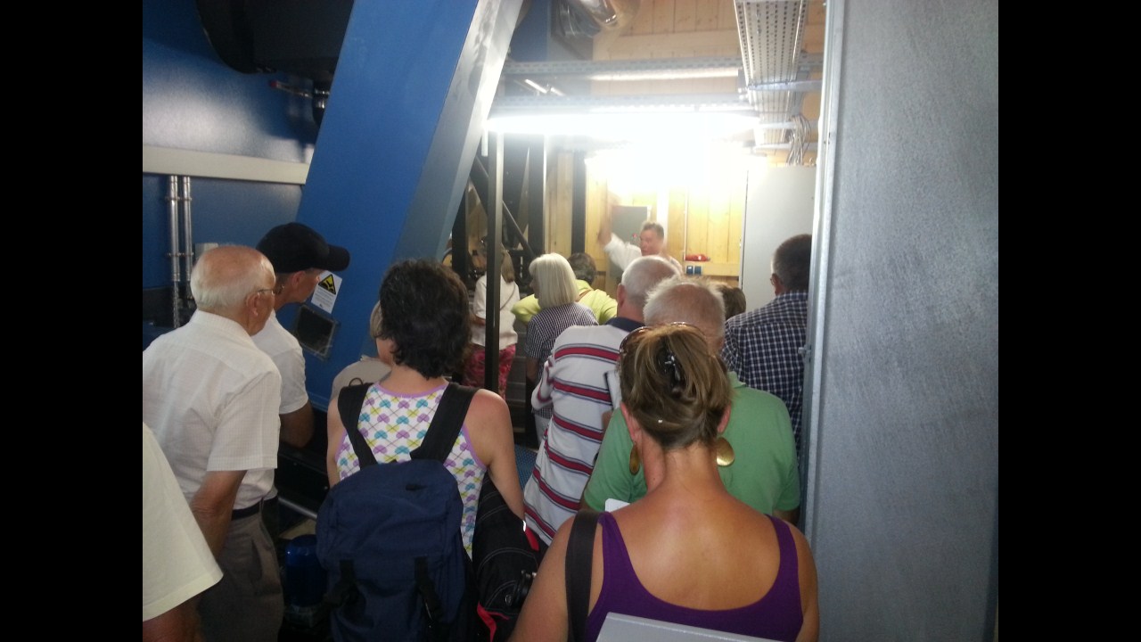 Gespräche am Heizwerk beim Tag der offenen Tür 2012