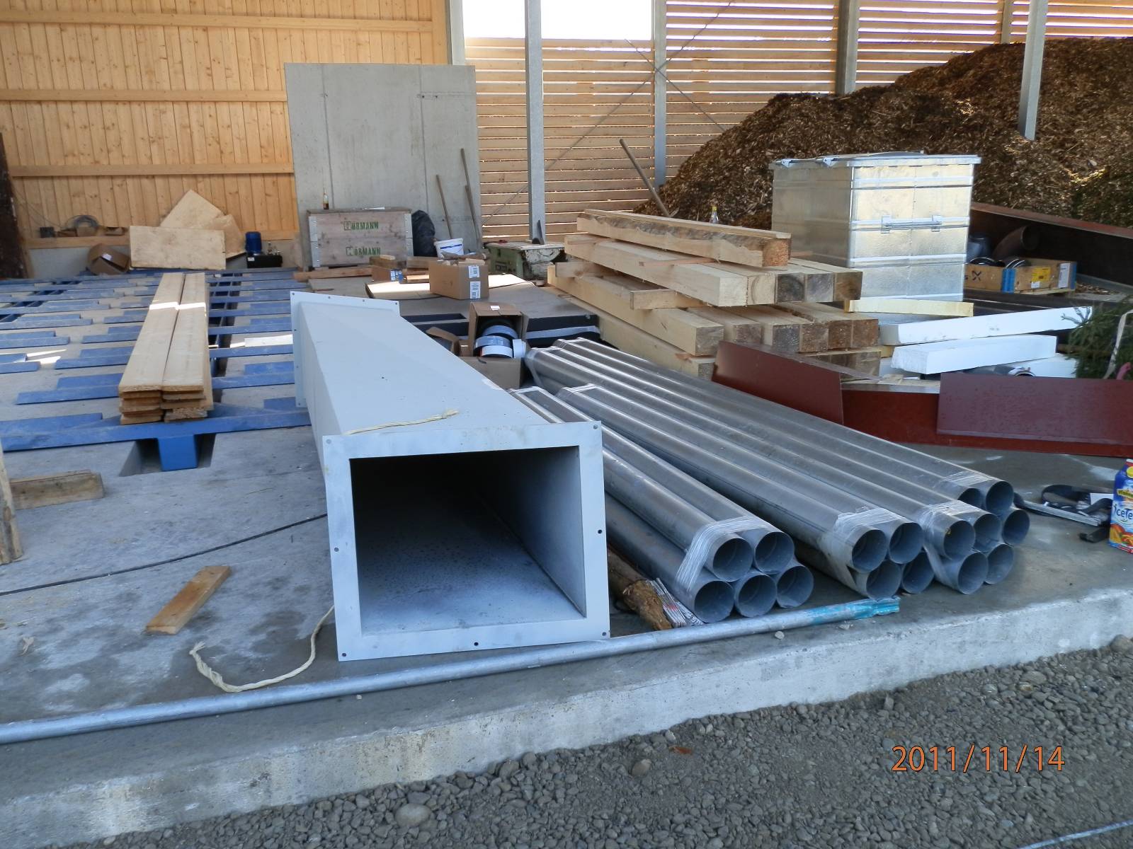 Montagearbeiten an der Brennstoffaufgabe