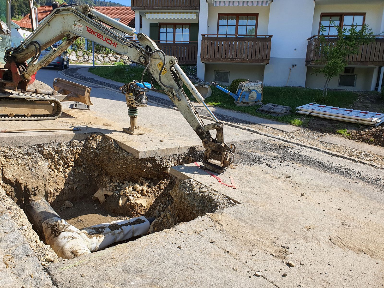 Baustelle Wärmenetz in Weitnau 2022–23